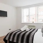 Birmingham City Centre Spacious Apartment