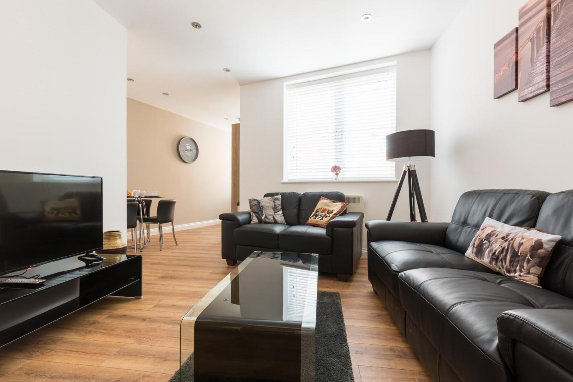 Apartment Centre Spacious